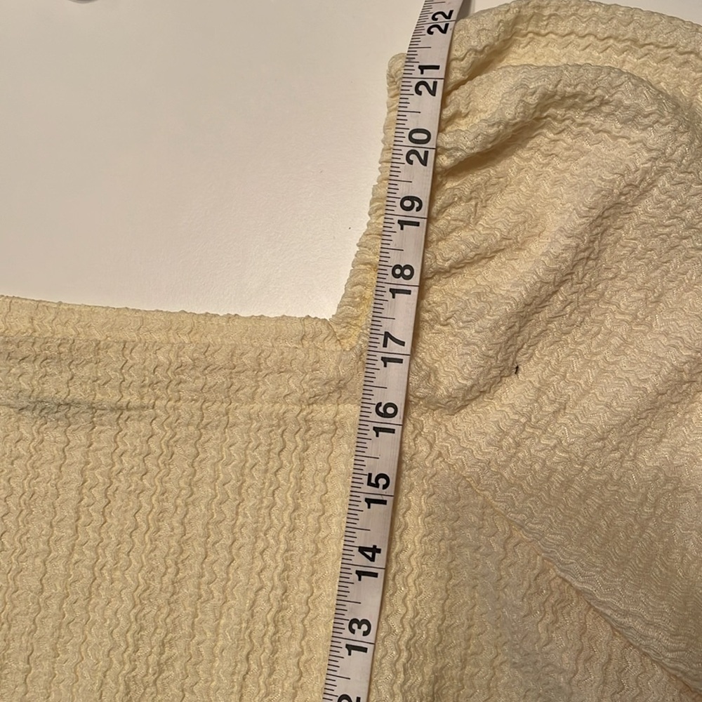 LOFT Women’s Seersucker Tie Front Top Yellow Large - Picture 9 of 9